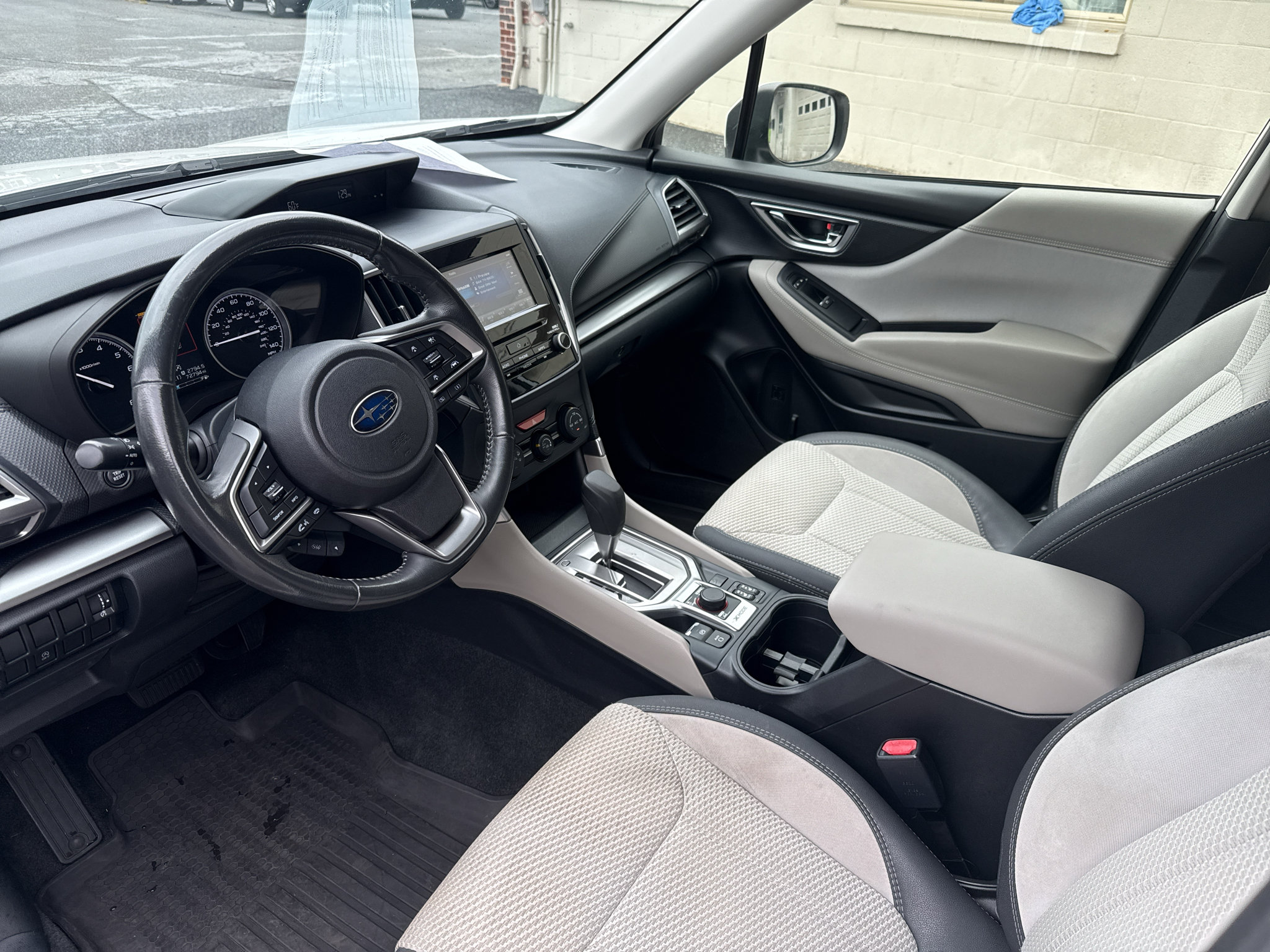 Used 2019 Subaru Forester Premium w/ All-Weather Package AWD/4WD image 9