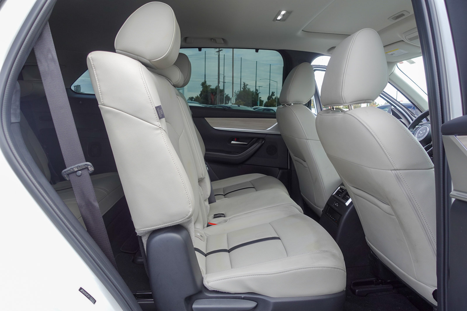 Used 2024 MAZDA CX-90 Plug-In Hybrid w/ Preferred AWD/4WD image 17