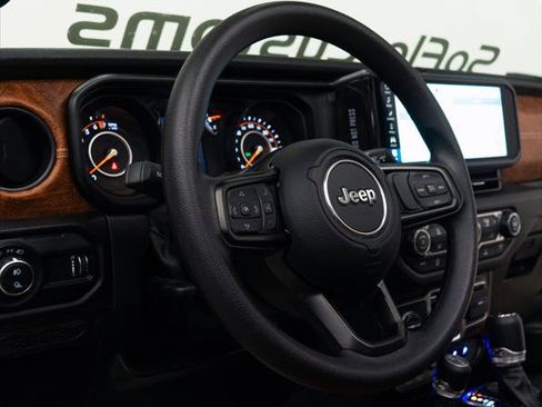 Used 2026 Jeep Gladiator Sport AWD/4WD image 26