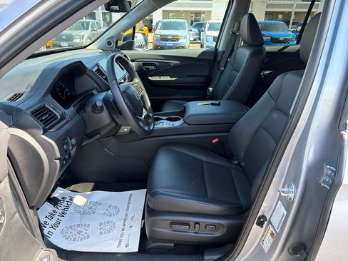 Used 2025 Honda Ridgeline RTL image 9