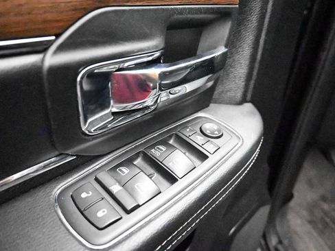 Used 2017 RAM 1500 Laramie w/ Convenience Group AWD/4WD image 23