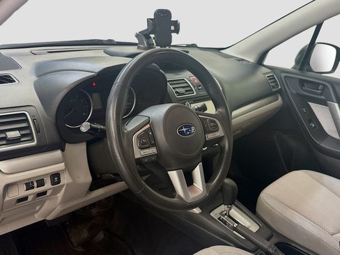 Used 2017 Subaru Forester 2.5i w/ Alloy Wheel Package AWD/4WD image 18