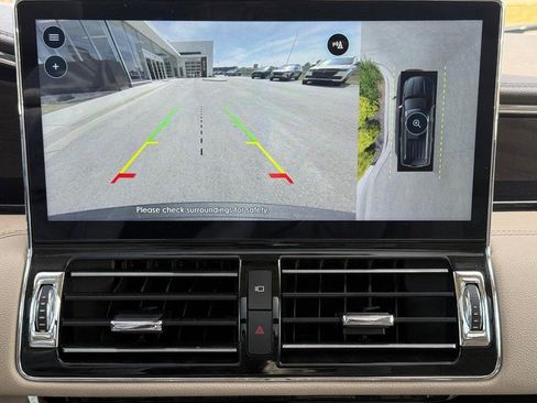 Certified 2024 Lincoln Navigator Reserve AWD/4WD image 22