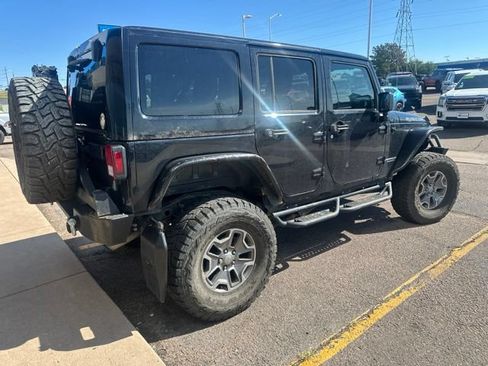 Used 2016 Jeep Wrangler Unlimited Rubicon w/ Connectivity Group AWD/4WD image 4