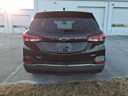 Used 2022 Chevrolet Equinox RS w/ Infotainment Package image 6