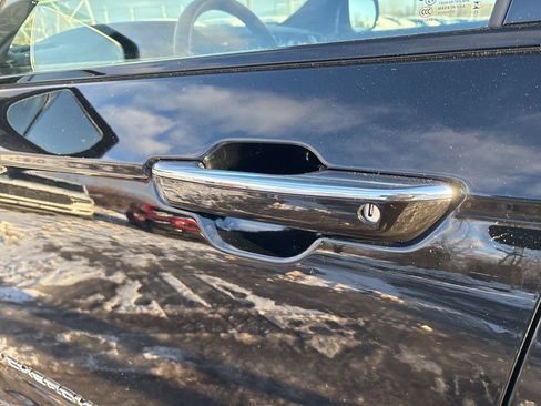 Used 2023 Jeep Grand Cherokee Overland w/ Luxury Tech Group IV image 31