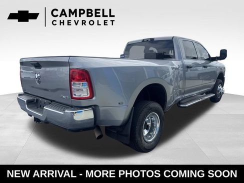 Used 2022 RAM 3500 Tradesman w/ Chrome Appearance Group AWD/4WD image 6
