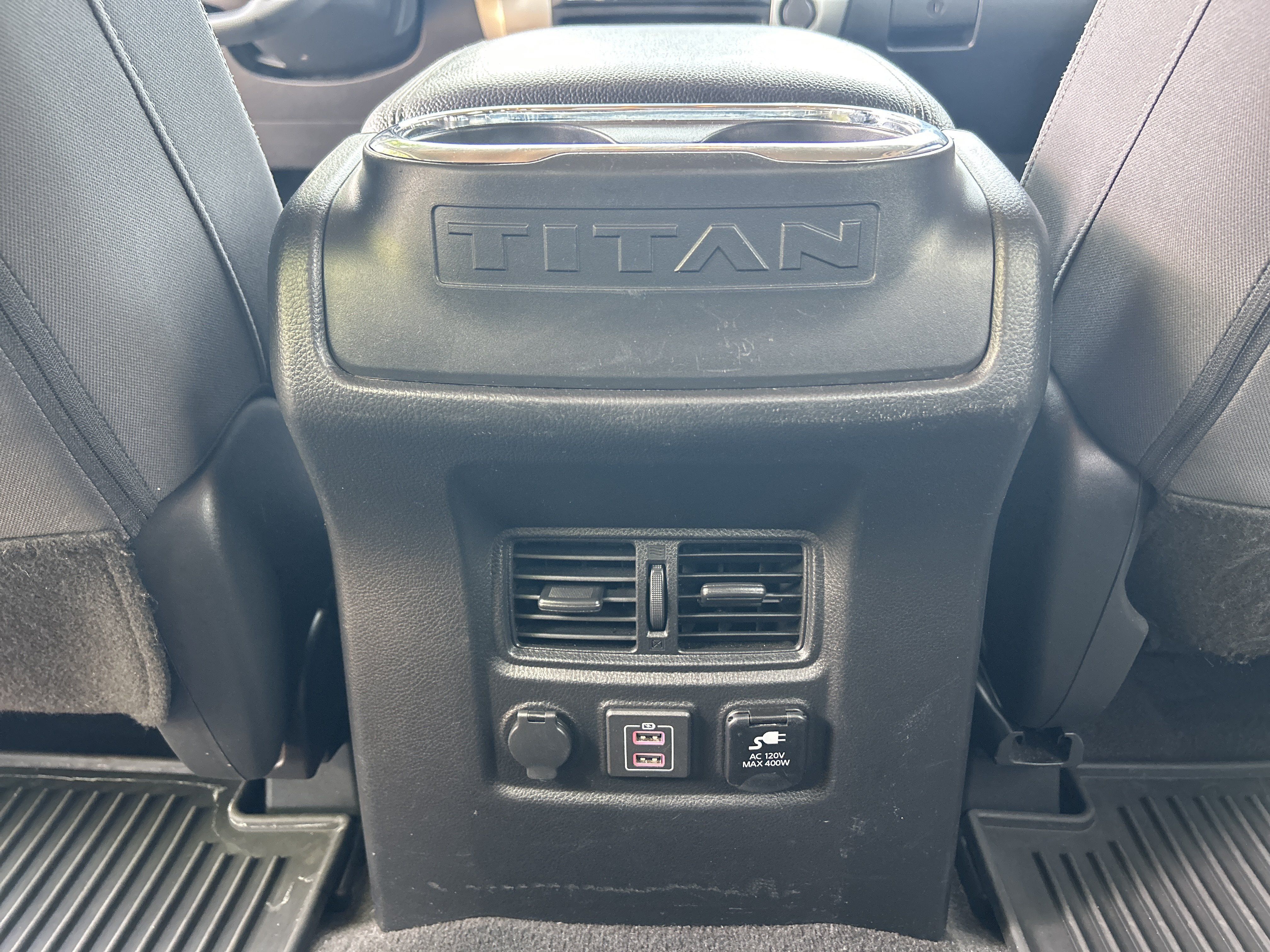 Used 2021 Nissan Titan SV w/ SV Convenience Package RWD image 28