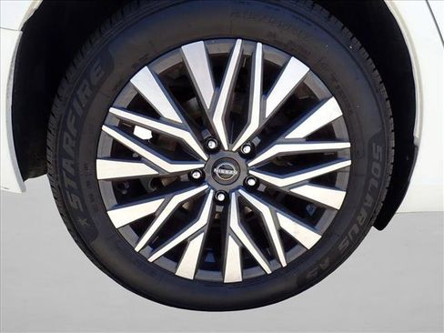 Used 2025 Nissan Altima 2.5 SV FWD image 7