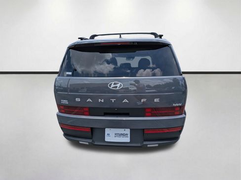 Used 2025 Hyundai Santa Fe SEL FWD image 5