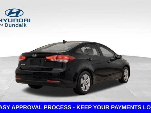 Used 2018 Kia Forte LX w/ LX Popular Package image 2