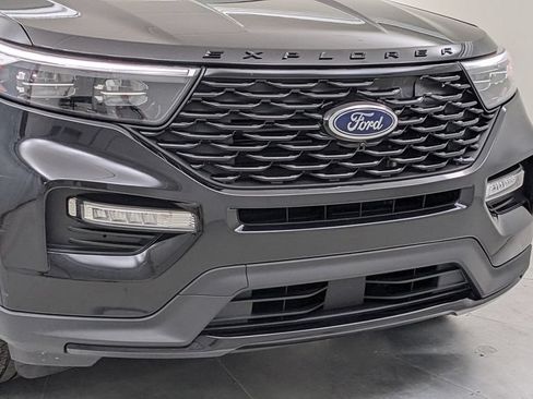 Certified 2023 Ford Explorer ST-Line AWD/4WD image 44