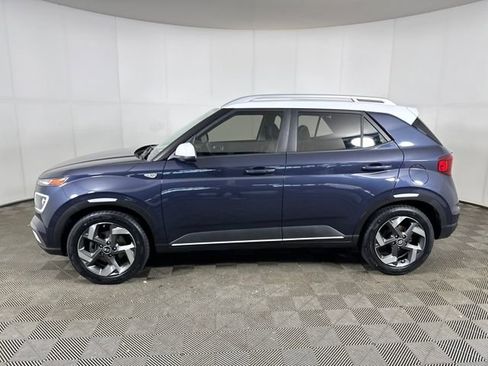 Used 2020 Hyundai Venue image 6