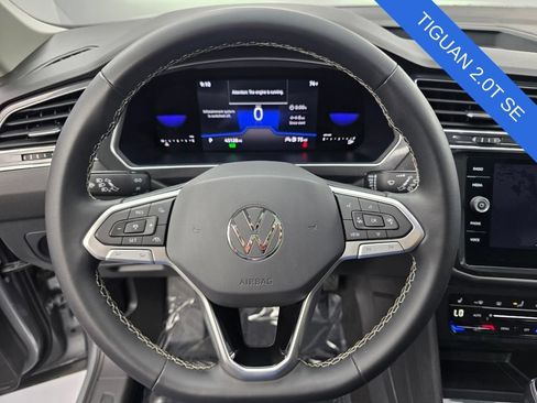 Used 2023 Volkswagen Tiguan SE w/ Panoramic Sunroof Package FWD image 18