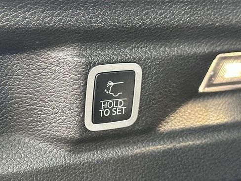 Used 2023 Jeep Grand Cherokee L Limited image 14