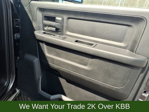 Used 2024 RAM 2500 Tradesman w/ Chrome Appearance Group image 27