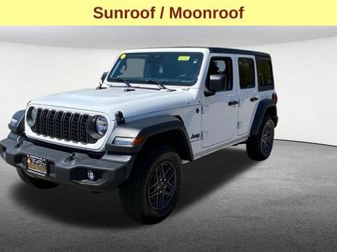 Used 2025 Jeep Wrangler Unlimited Sport AWD/4WD image 4