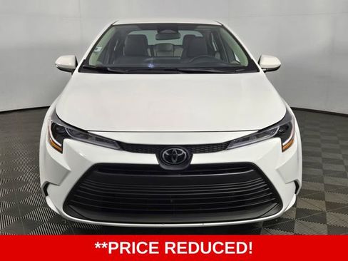 Used 2026 Toyota Corolla LE image 2