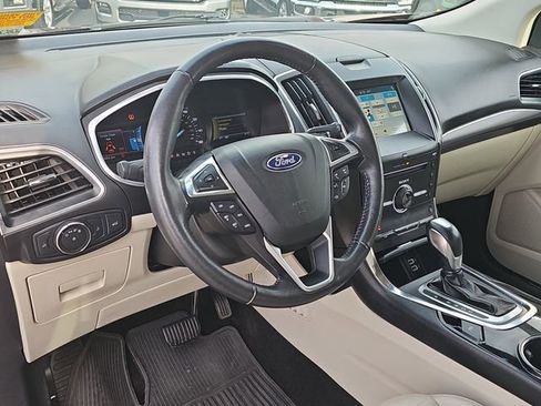 Used 2016 Ford Edge Titanium w/ Technology Package image 16