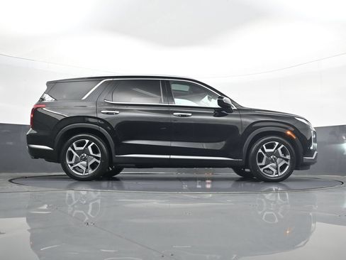 Used 2023 Hyundai Palisade SEL FWD image 25