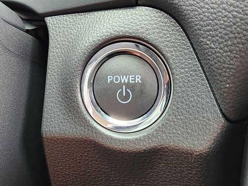Used 2025 Toyota RAV4 SE AWD/4WD image 15