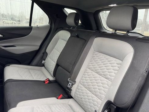 Used 2019 Chevrolet Equinox LS w/ LS Convenience Package image 11