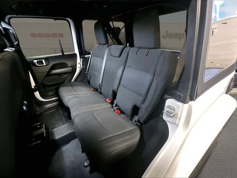 Used 2019 Jeep Wrangler Unlimited Sahara w/ Cold Weather Group image 13