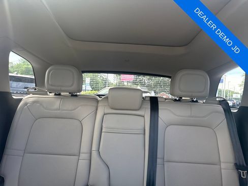 Used 2025 Lincoln Corsair Reserve w/ Equipment Group 202A AWD/4WD image 34