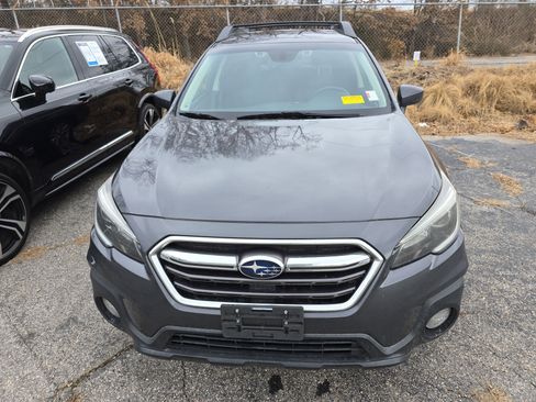 Used 2019 Subaru Outback 2.5i Premium image 2
