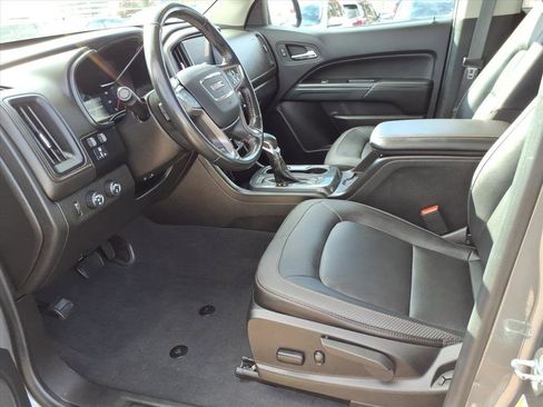 Used 2022 GMC Canyon AT4 w/ Trailering Package image 10