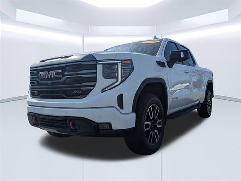 Used 2024 GMC Sierra 1500 AT4 w/ Technology Package image 9