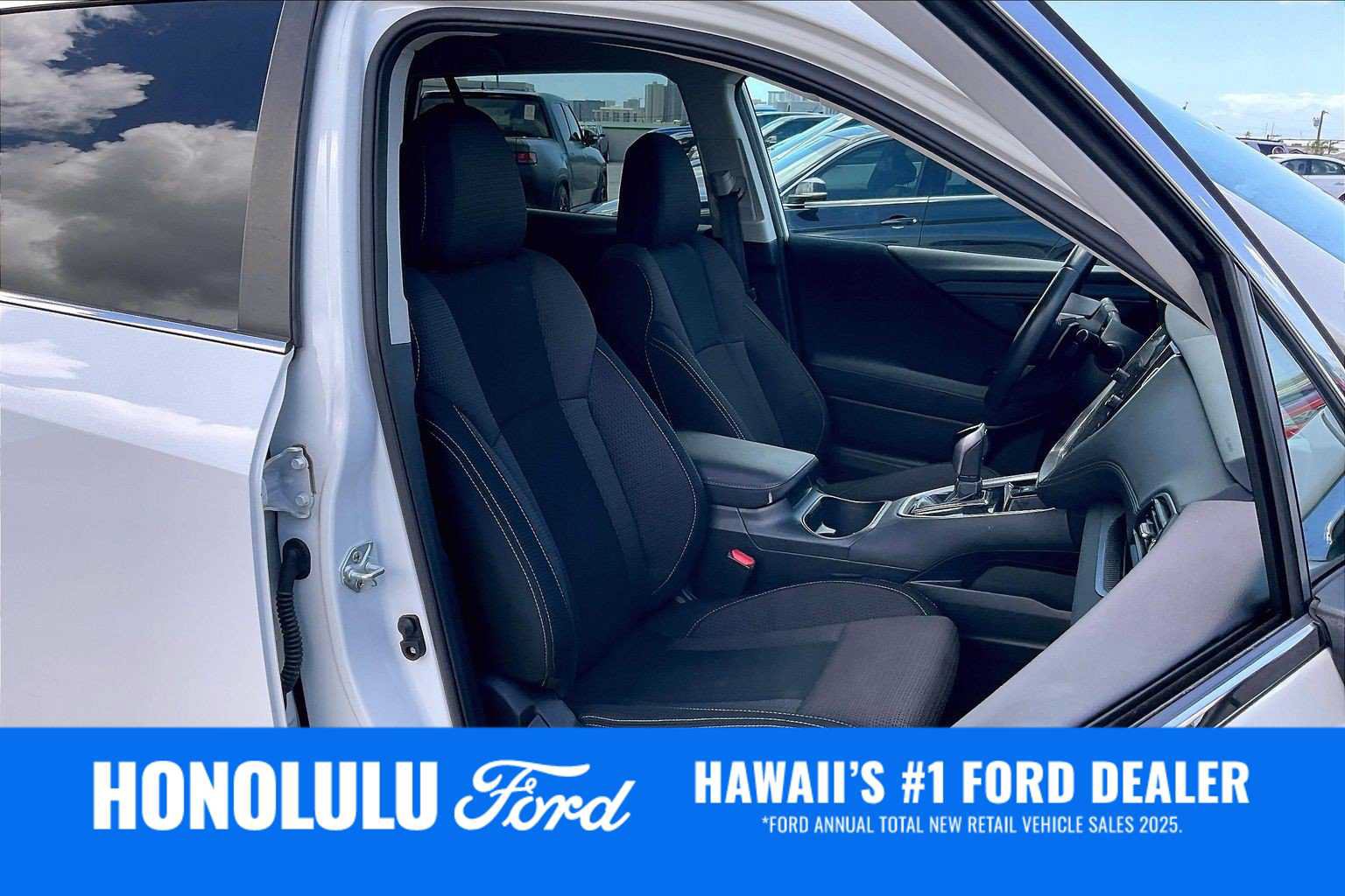 Used 2023 Subaru Outback Premium AWD/4WD image 13