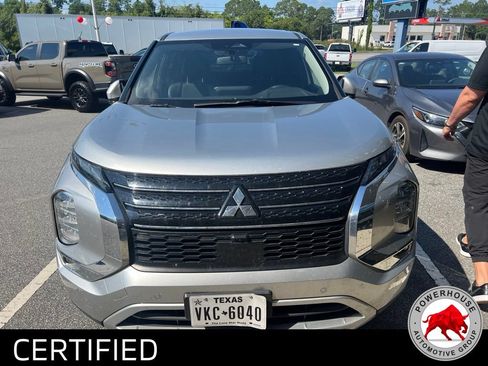 Used 2024 Mitsubishi Outlander SE FWD image 3