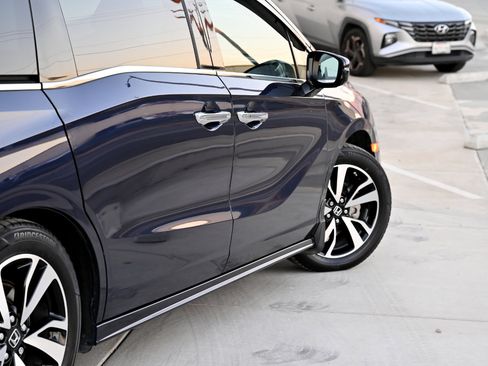 Used 2018 Honda Odyssey Elite image 54