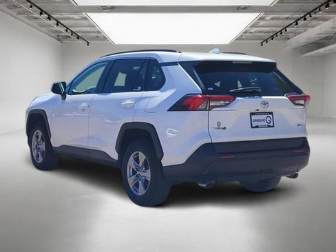 Used 2025 Toyota RAV4 XLE FWD image 3