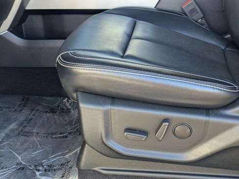 Used 2020 Ford F150 Lariat w/ FX4 Off-Road Package image 19