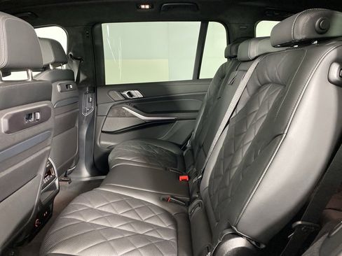 New 2026 BMW X7 xDrive40i w/ Executive Package image 19