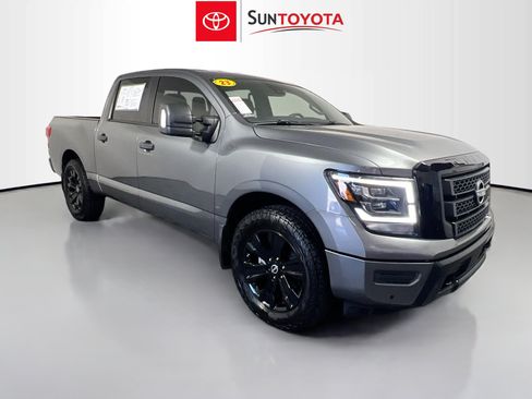 Used 2023 Nissan Titan SV w/ SV Convenience Package RWD image 1