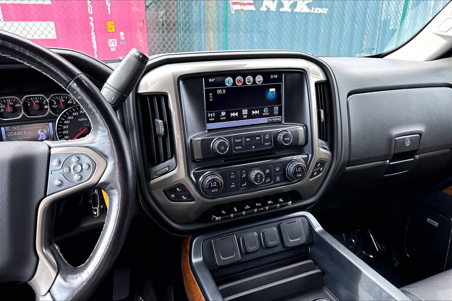 Used 2018 Chevrolet Silverado 1500 High Country AWD/4WD image 25