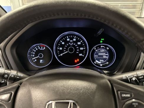 Used 2020 Honda HR-V Sport image 30