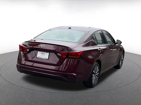 Used 2025 Nissan Altima 2.5 SV image 14