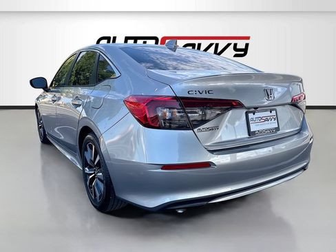 Used 2024 Honda Civic EX image 5