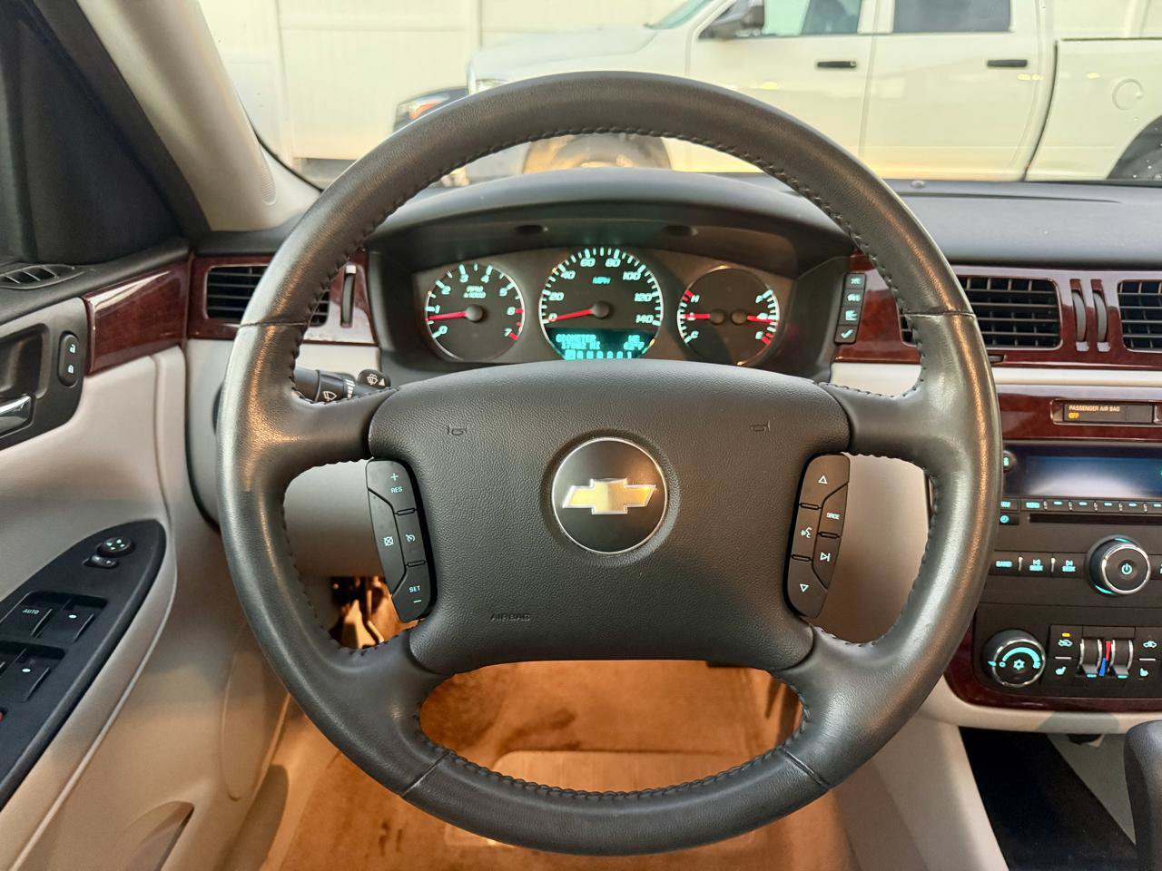Used 2008 Chevrolet Impala LT w/ Luxury Edition Package FWD image 27