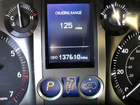 Used 2016 Lexus GX 460 Luxury w/ Preferred Accessory Package image 33