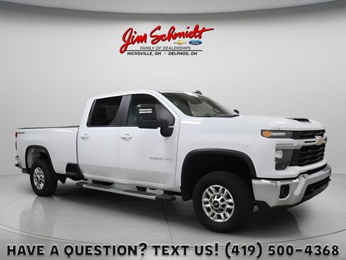 Used 2025 Chevrolet Silverado 2500 LT w/ Convenience Package AWD/4WD image 1