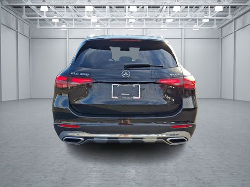 Certified 2025 Mercedes-Benz GLC 300 4MATIC image 5
