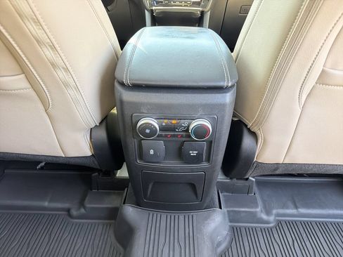 Used 2022 Ford Explorer Limited w/ Equipment Group 301A RWD image 21