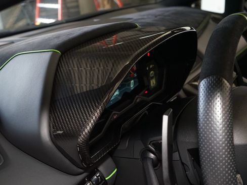 Used 2021 Lamborghini Aventador SVJ AWD/4WD image 32