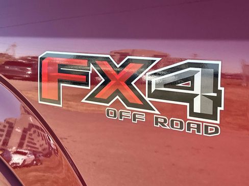 Used 2019 Ford F150 Lariat w/ Equipment Group 502A Luxury image 12