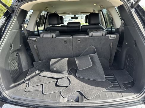 Used 2017 Nissan Pathfinder SL w/ SL Tech Package AWD/4WD image 25